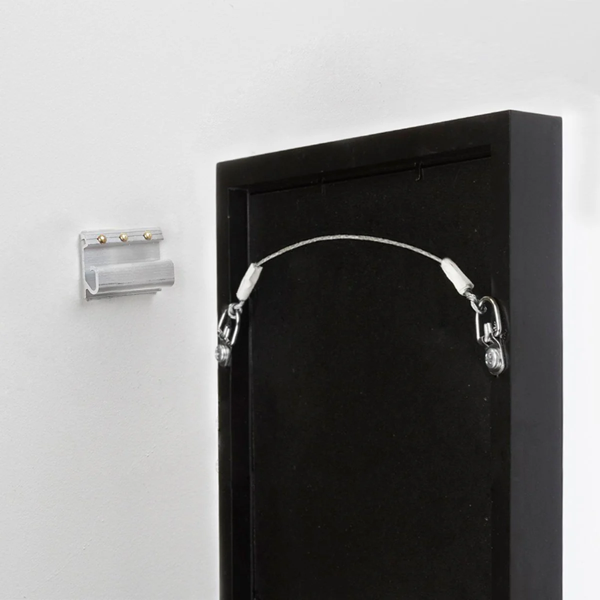Hangman Wall Picture Hanger - 13.6kg - 3 Pack - 8cm - Easy Installation - Image 3