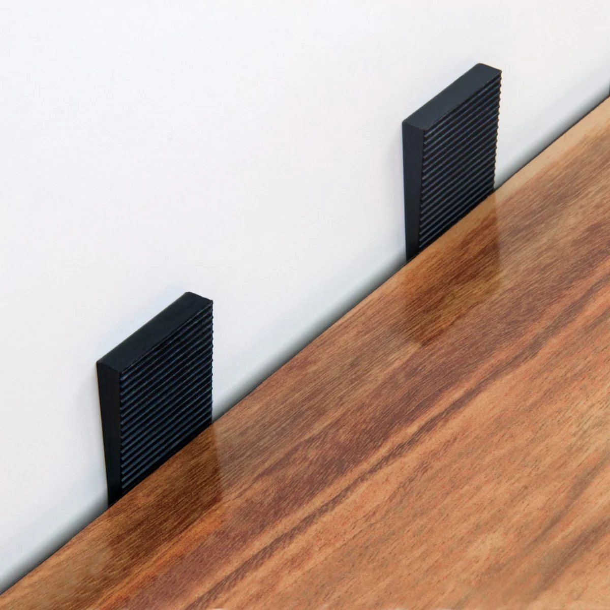 Hanwood 12mm Floating Floor Spacers 30 Pack - Durable Hard Plastic - Expansion Gaps - Image 3