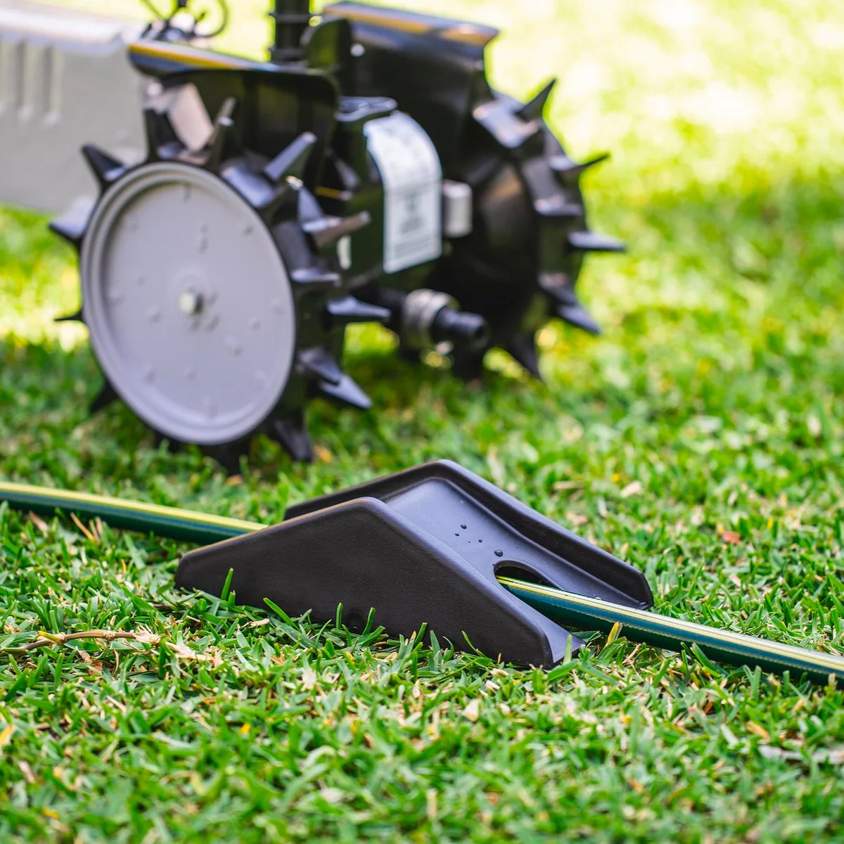 Holman Travelling Sprinkler - 1100m2 - Metal - Self-Propelled - Image 3
