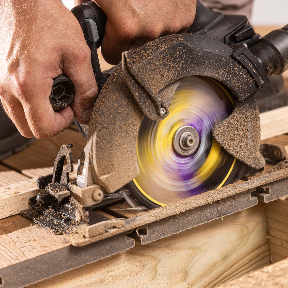 Kango 254mm 72T Composite Decking Mitre Saw Blade - Precision Cuts - Durable - Image 4