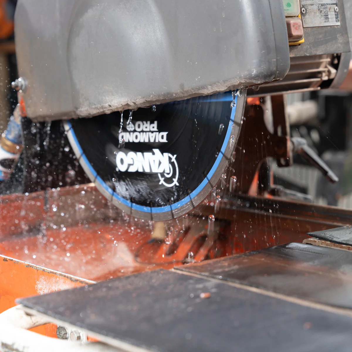 Kango 400mm Segmented Diamond Blade - Concrete, Brick, Asphalt Cutting - Image 5