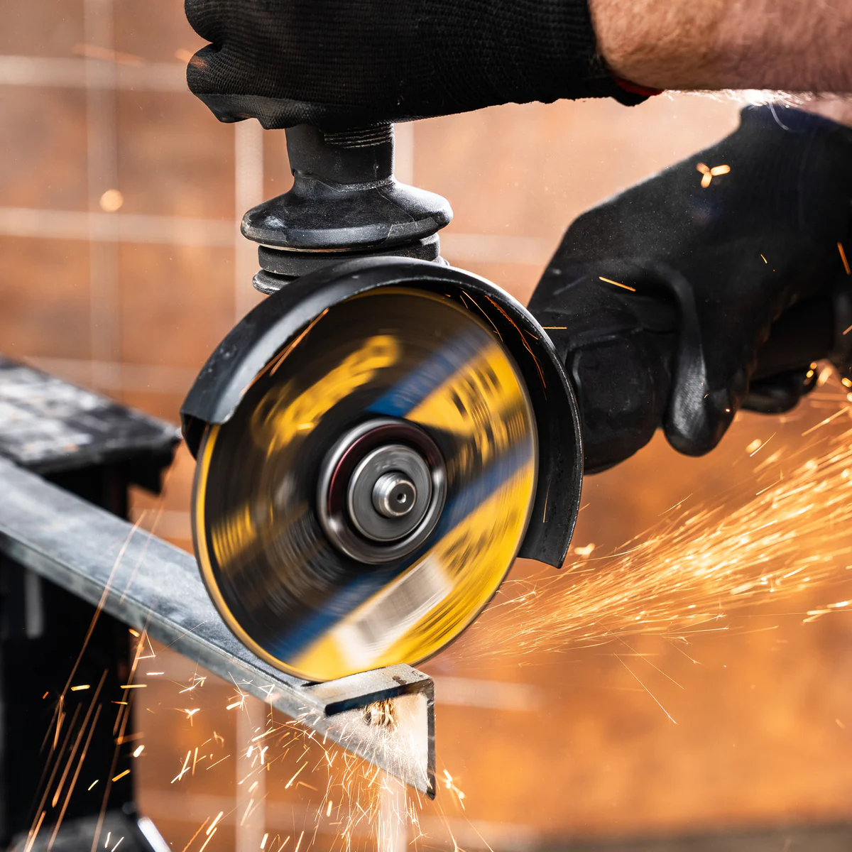 Kango Metal Cut Off Disc - 125mm x 2.5mm - Inox-Free - Steel & Stainless Steel Cutting - Image 4