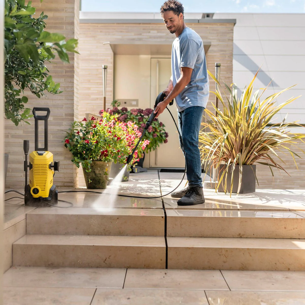 Karcher K3 Pressure Washer - 1950 PSI - 6m Hose - Versatile Cleaning Tool - Image 4