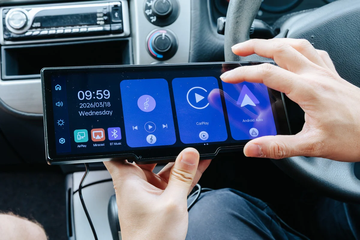 Kogan 10.26 Inch Wireless CarPlay Android Auto Touchscreen Display - Image 3