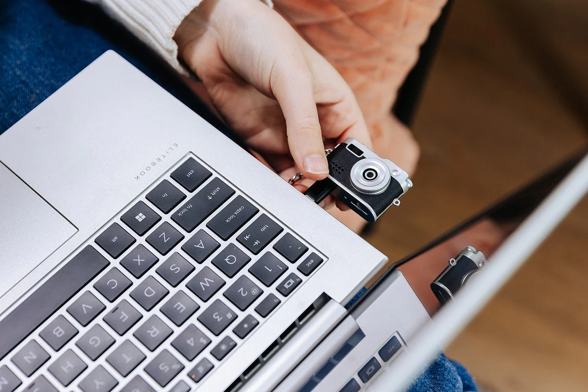 Kogan Mini Keychain Camera - Retro Black, 1080P HD, Compact Design - Image 18
