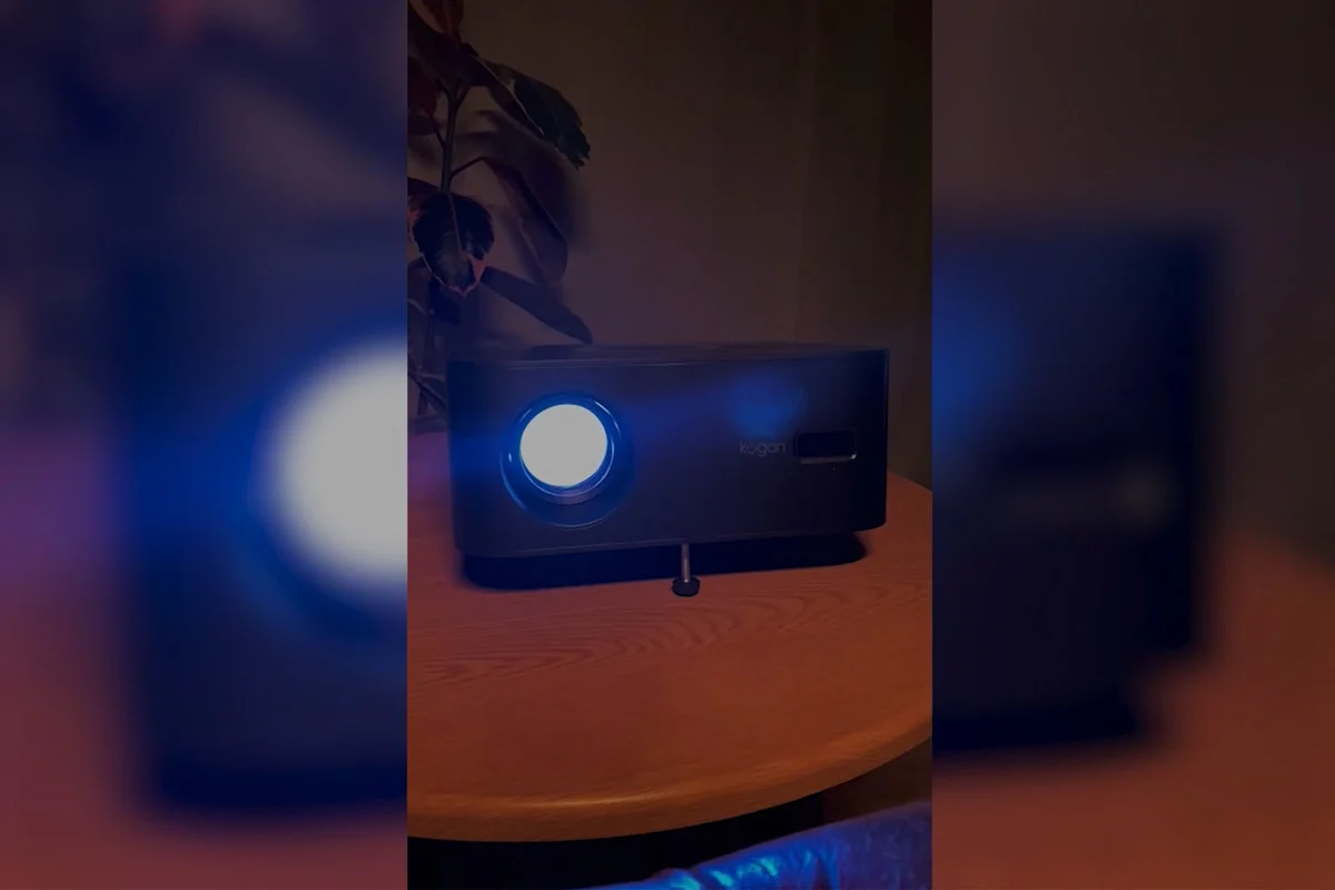 Kogan Smart AI Google TV Projector 120 Inch Dolby Audio - Image 3