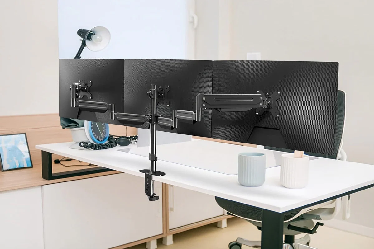 Kogan Triple Monitor Arm for 17"-27" Screens - Full Motion Gas Spring - Image 8