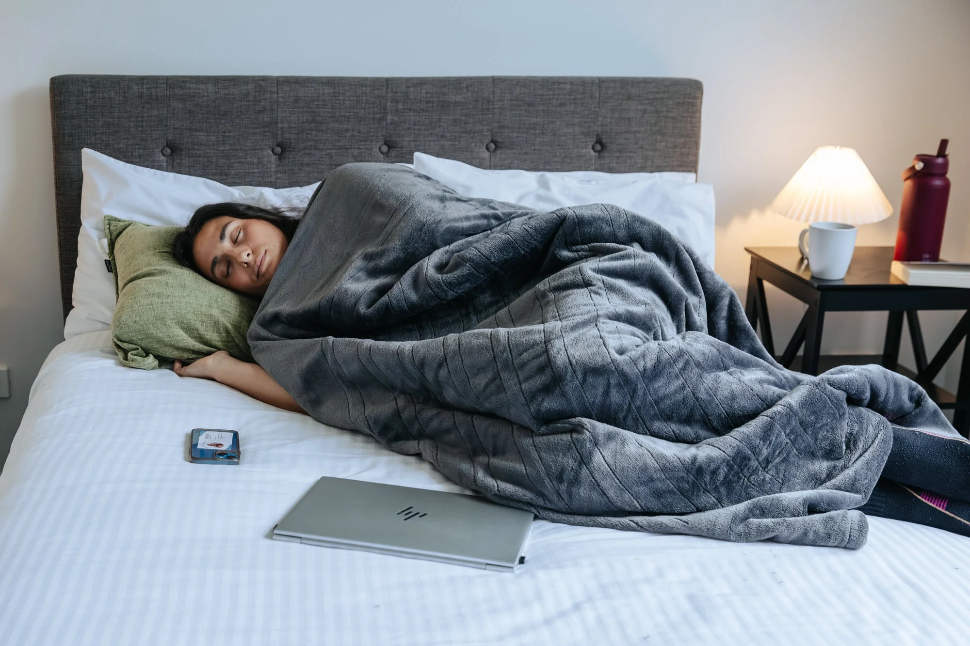 Kogan Washable Electric Heated Throw Blanket Charcoal 160 x 130cm - Image 4