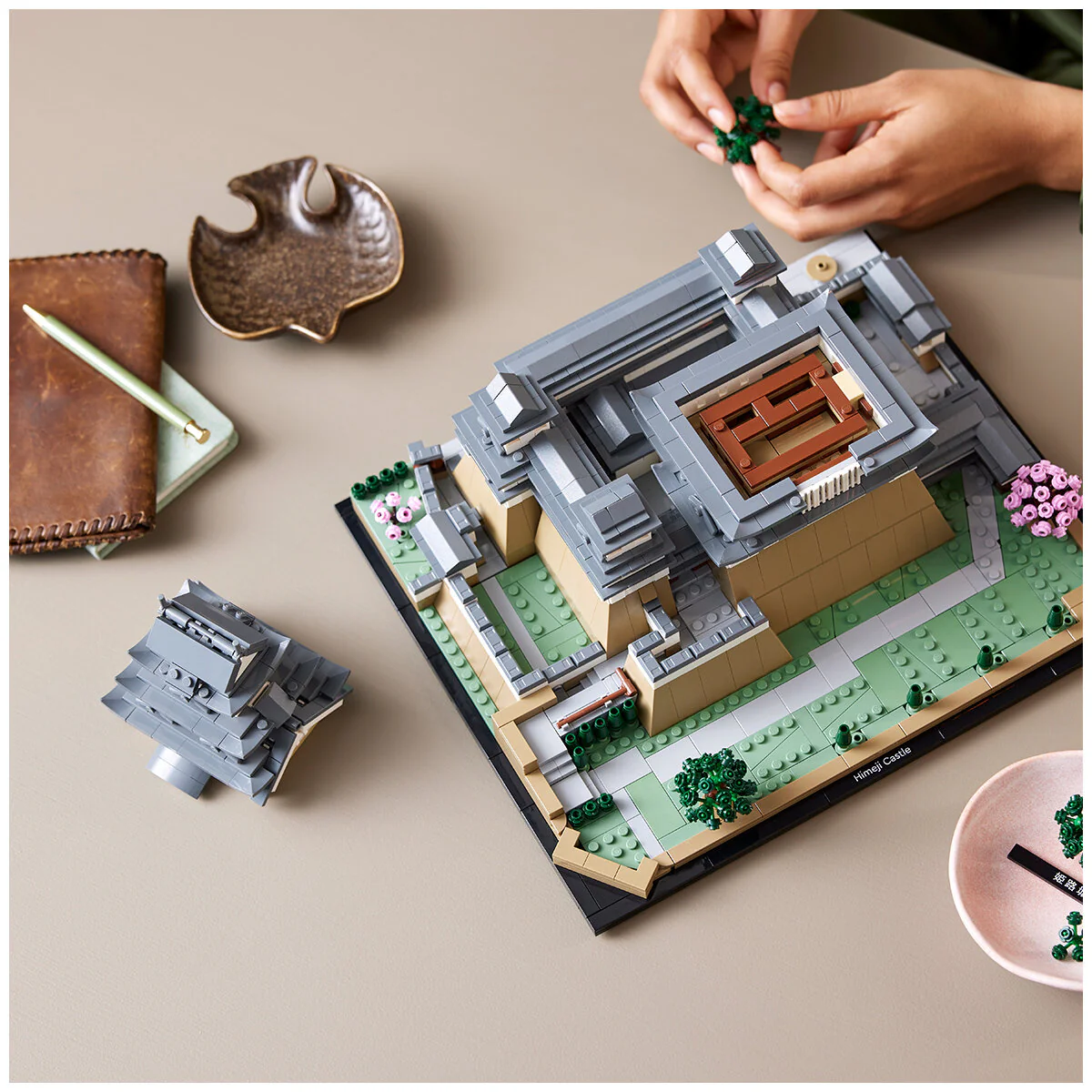 LEGO Architecture Himeji Castle 21060 2125-Piece Display Model - Image 2
