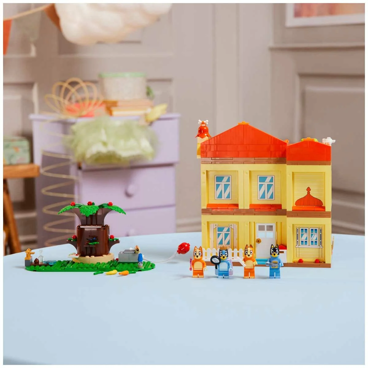 LEGO Bluey Bluey’s Family House Playset 11203 382-Piece Modular Role Play Set - Image 4