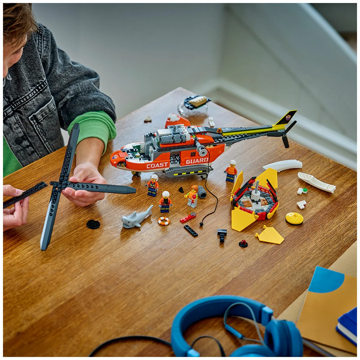 LEGO City Coast Guard Helicopter 60503 Red 551-Piece Detailed - Image 2