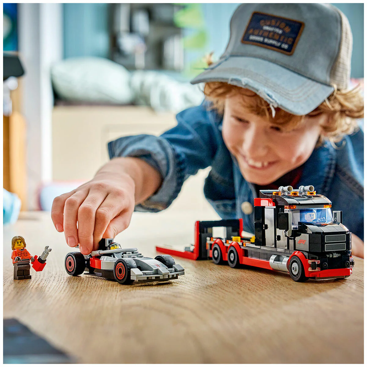 LEGO City F1 Display Truck with Audi F1 Race Car 60493 7+ (508 pcs) - Image 4