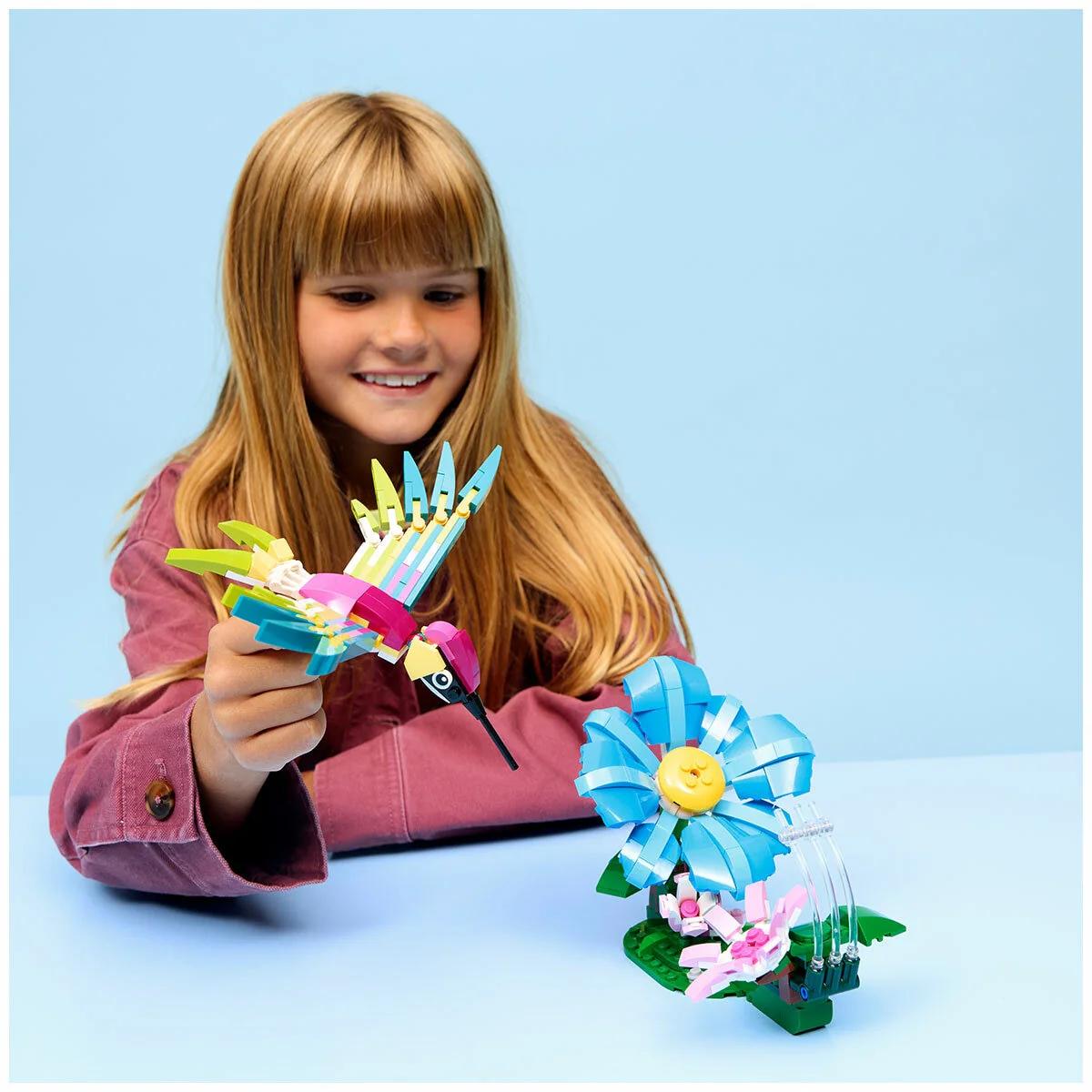 LEGO Creator 3-in-1 Wild Animals Colourful Hummingbird 31384 312 Pieces - Image 3