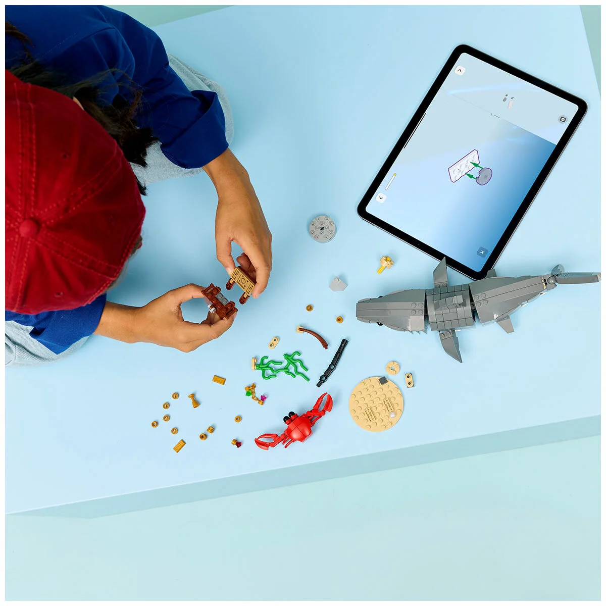 LEGO Creator 3 in 1 Posable Shark Treasure Chest 31381 379 Pieces - Image 2