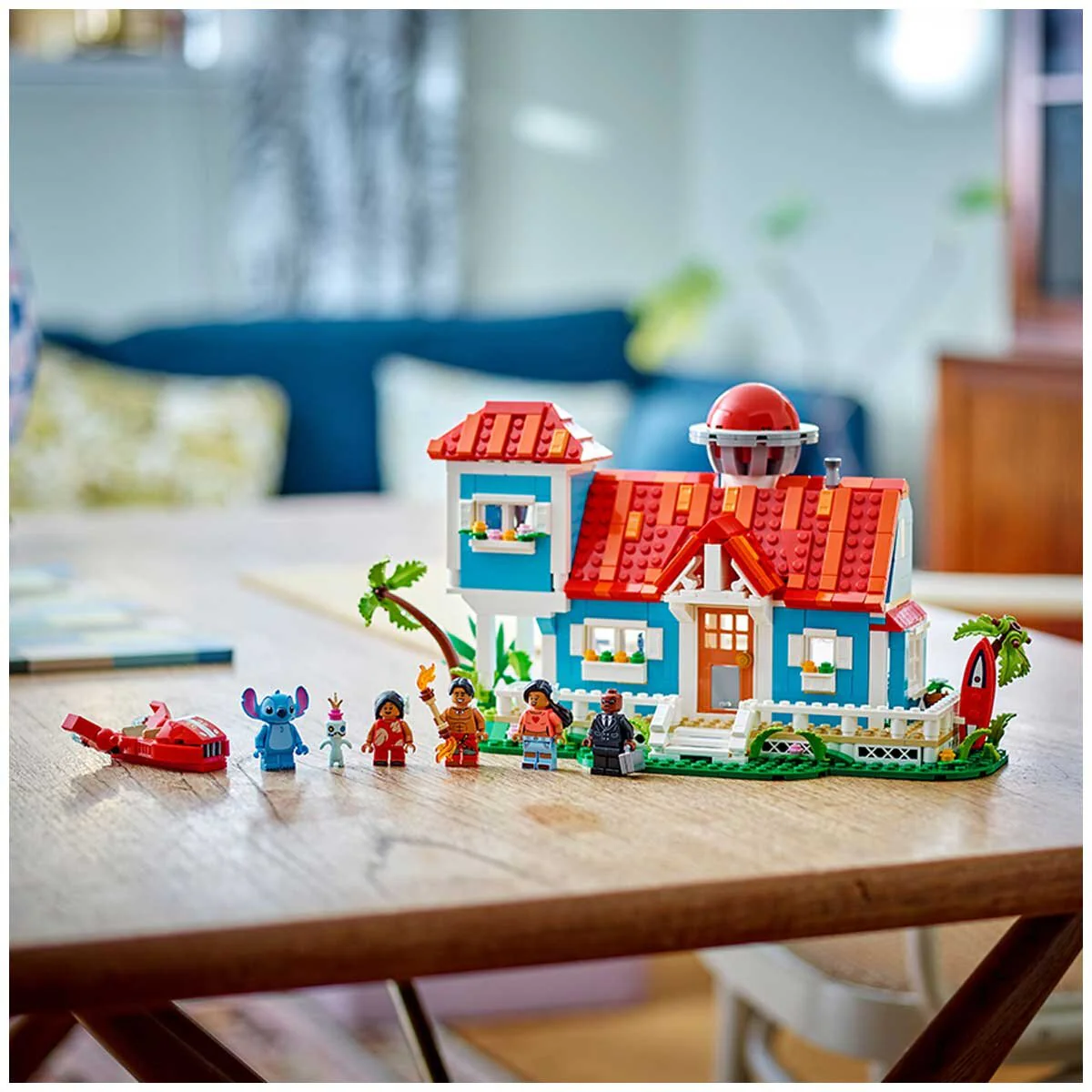 LEGO Disney Lilo & Stitch Beach House 43268 834-Piece Playset - Image 3