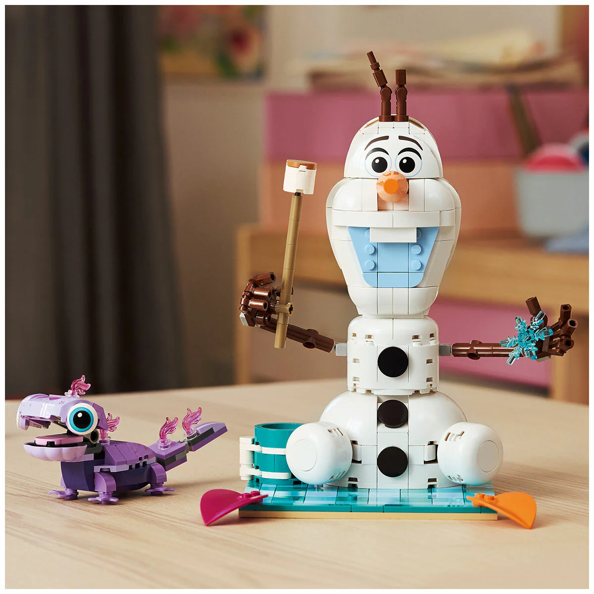 LEGO Disney Frozen Olaf & Bruni Picnic Fun 43287 478-Piece Set - Image 2
