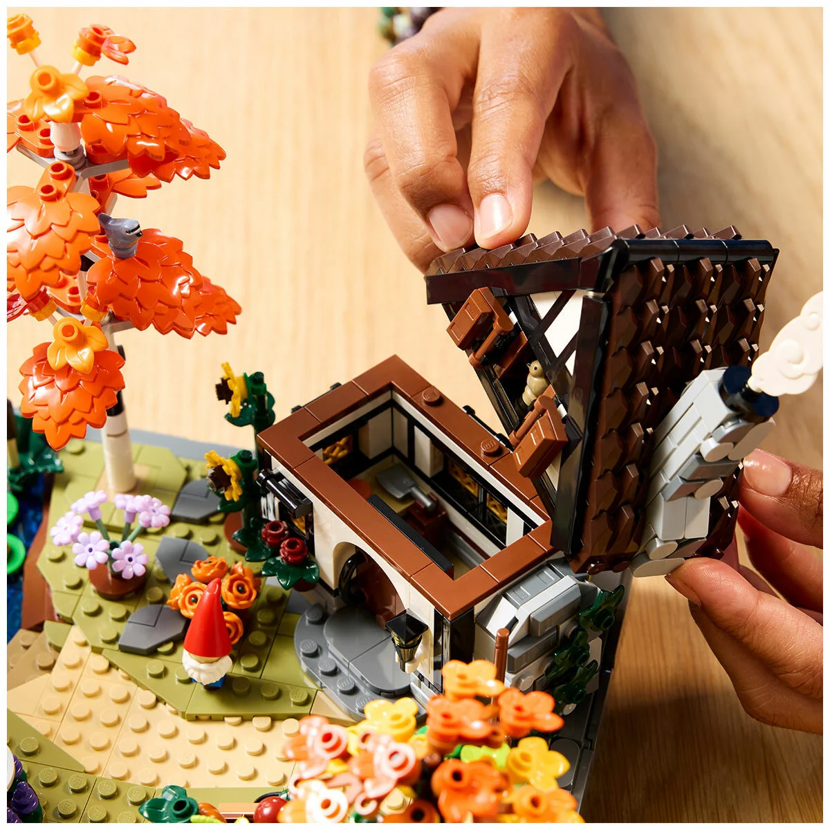 LEGO Icons Autumn Cottage Garden 11372 1102-Piece Building Set - Image 5