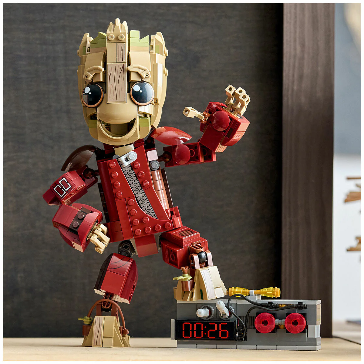 LEGO Marvel Ravager Jumpsuit Groot 76341 Posable 604-Piece Figure - Image 5