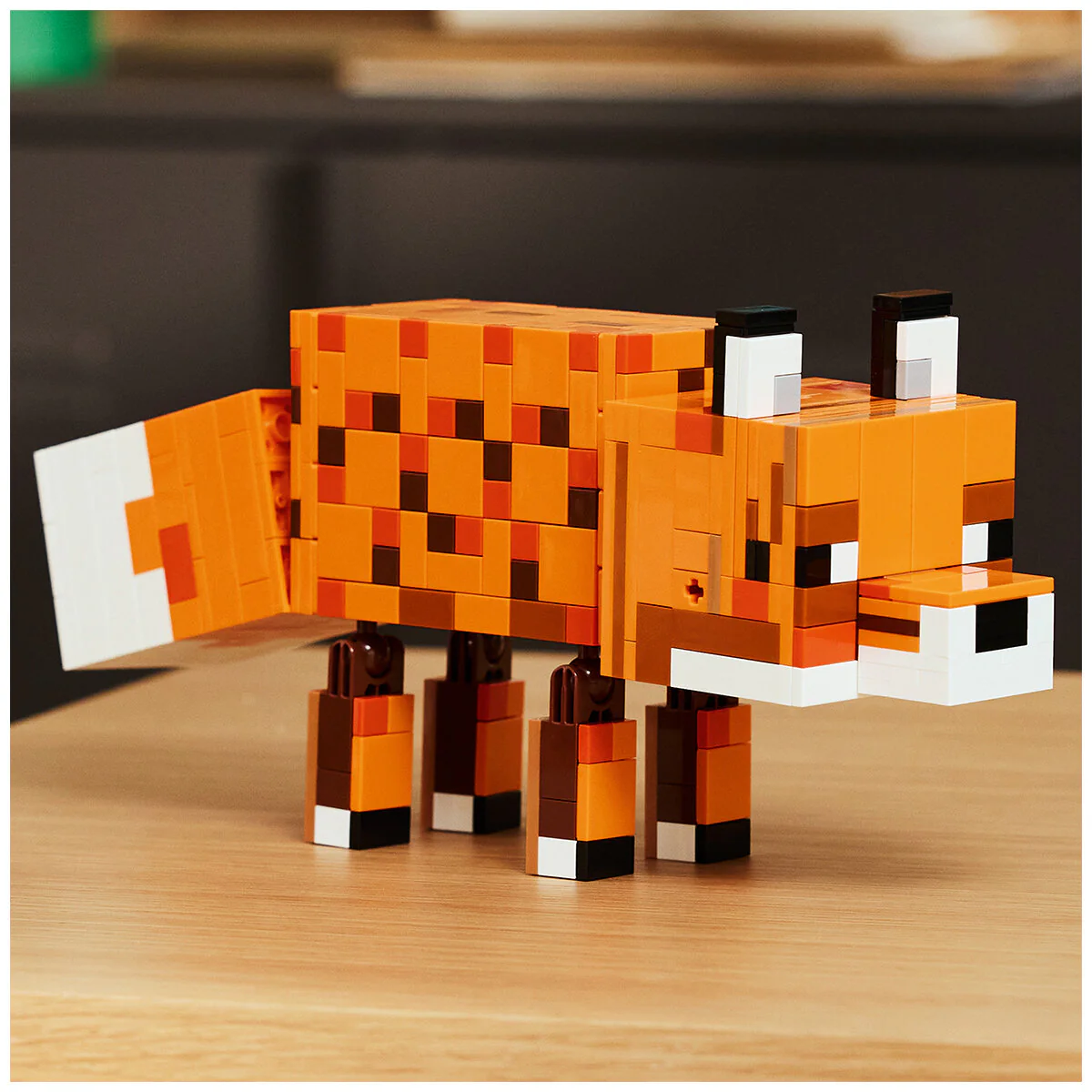 LEGO Minecraft Posable Fox 21588 Building Set 497 Pieces Age 10+ - Image 2