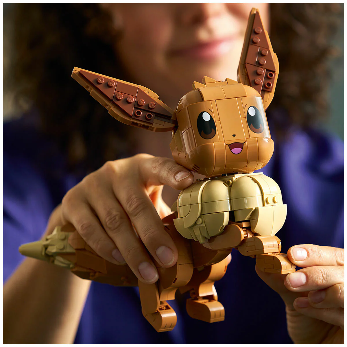 LEGO Pokémon Eevee 72151 Posable 587-Piece Building Kit for Adults - Image 15