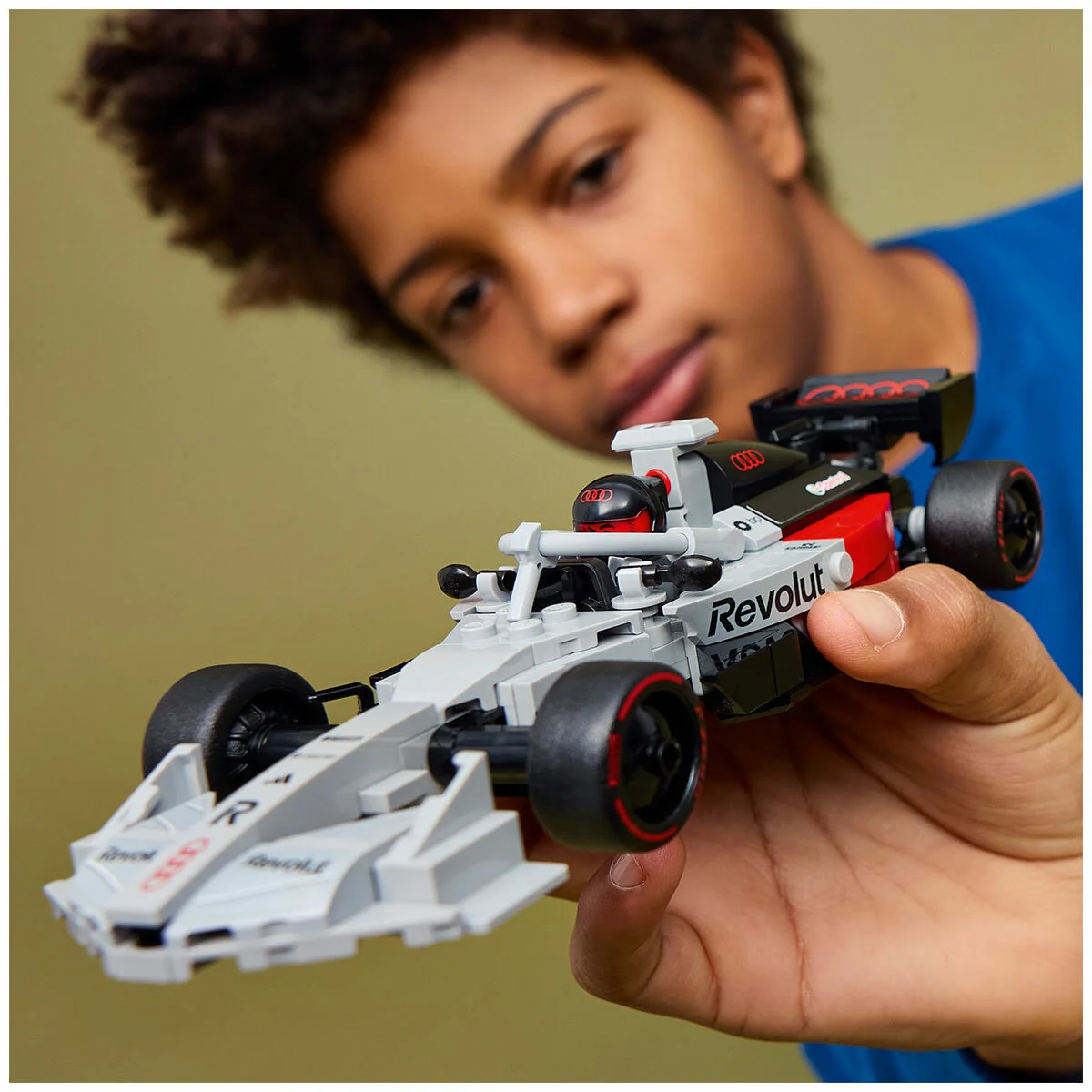 LEGO Speed Champions Audi Revolut F1 Team R26 Race Car 77259 216 Pieces - Image 3