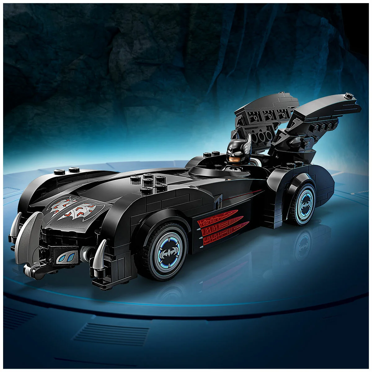 LEGO DC Batman and Robin Batmobile 76333 Collectible 272-Piece - Image 8