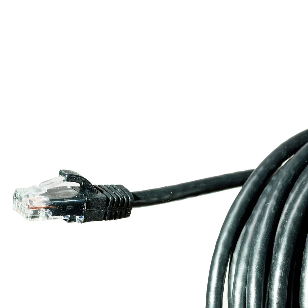 Legrand 2m Cat6 RJ45 UTP Patch Lead - Black - High-Speed Network Connectivity - Image 2