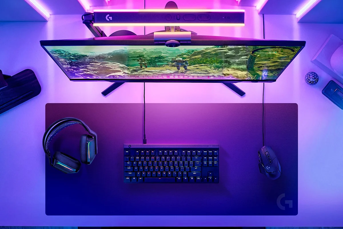 Logitech G840 XL Gaming Mouse Pad - Smooth Cloth Surface, Non-Slip Base - Image 5