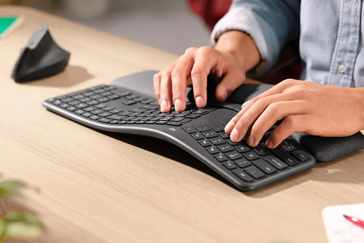 Logitech K860 Ergo Wireless Keyboard Graphite - Image 7