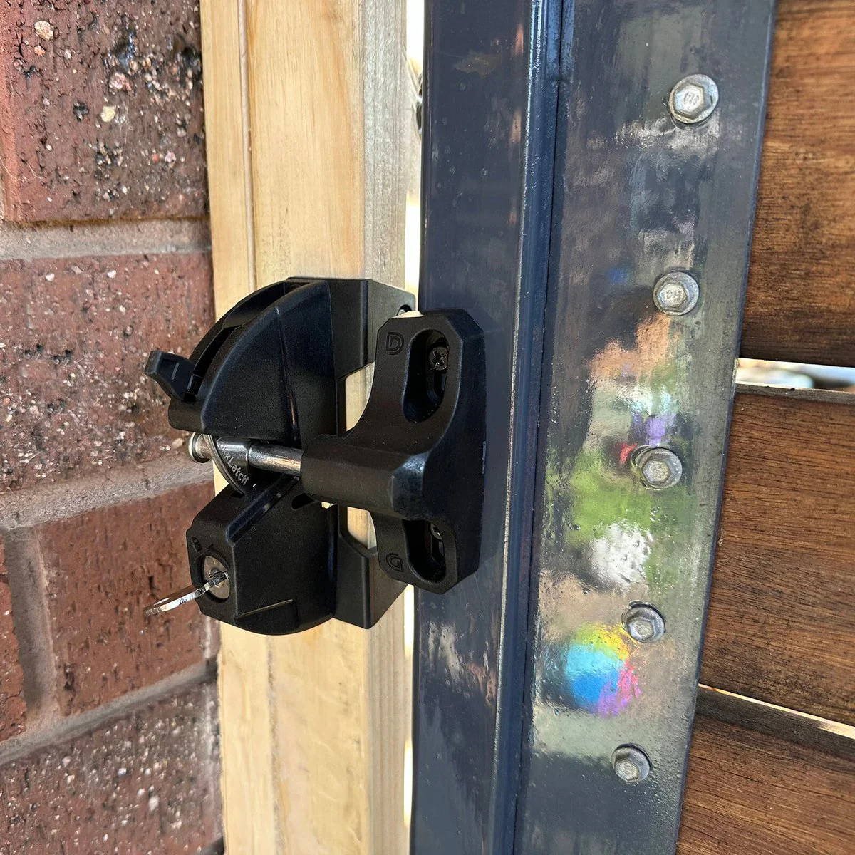 Lokklatch General Purpose Gate Latch - Key Lockable - 150mm x 240mm - Black - Image 4