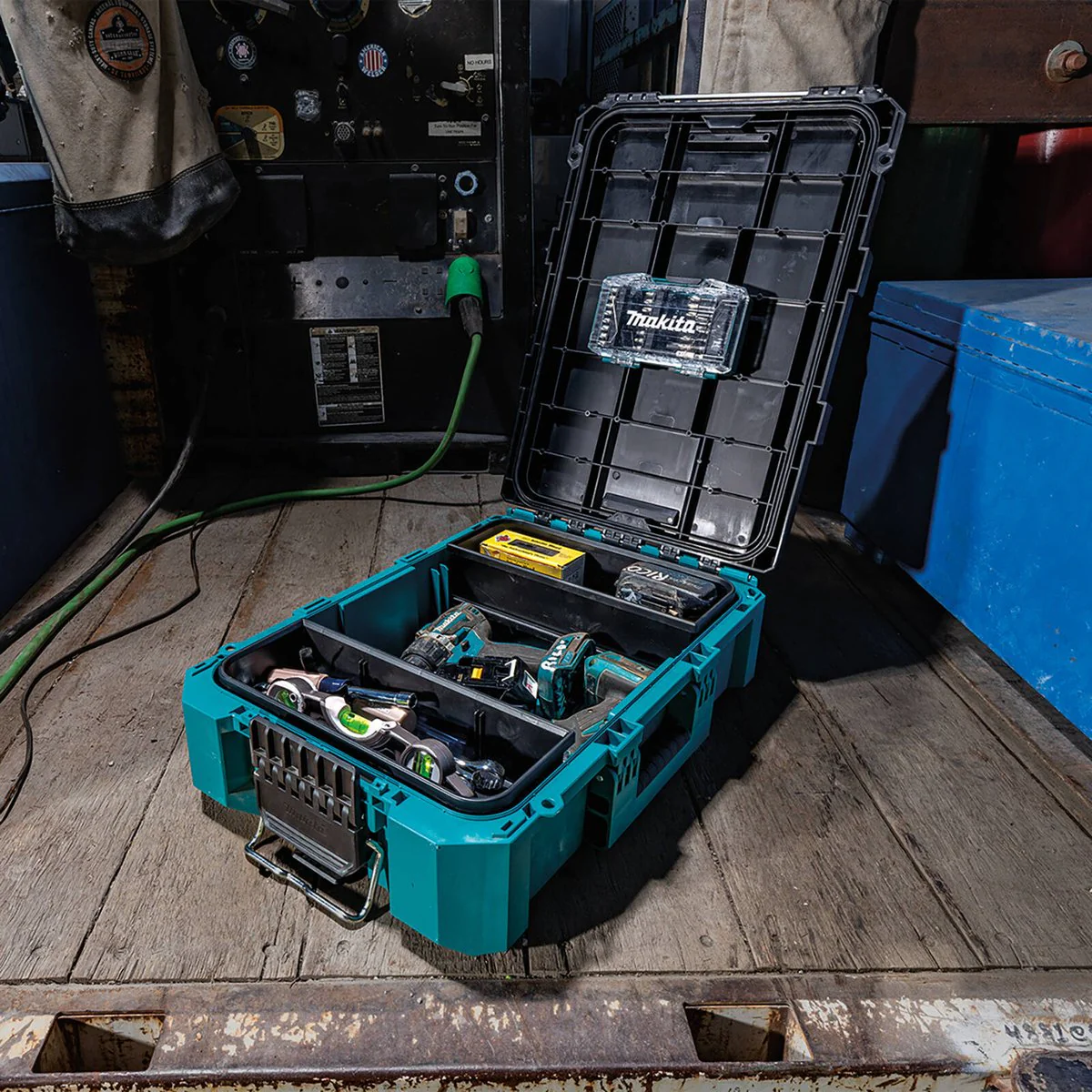Makita Maktrak Medium Tool Box T90037 - 387mm x 165mm - Organiser with Trays - Image 2