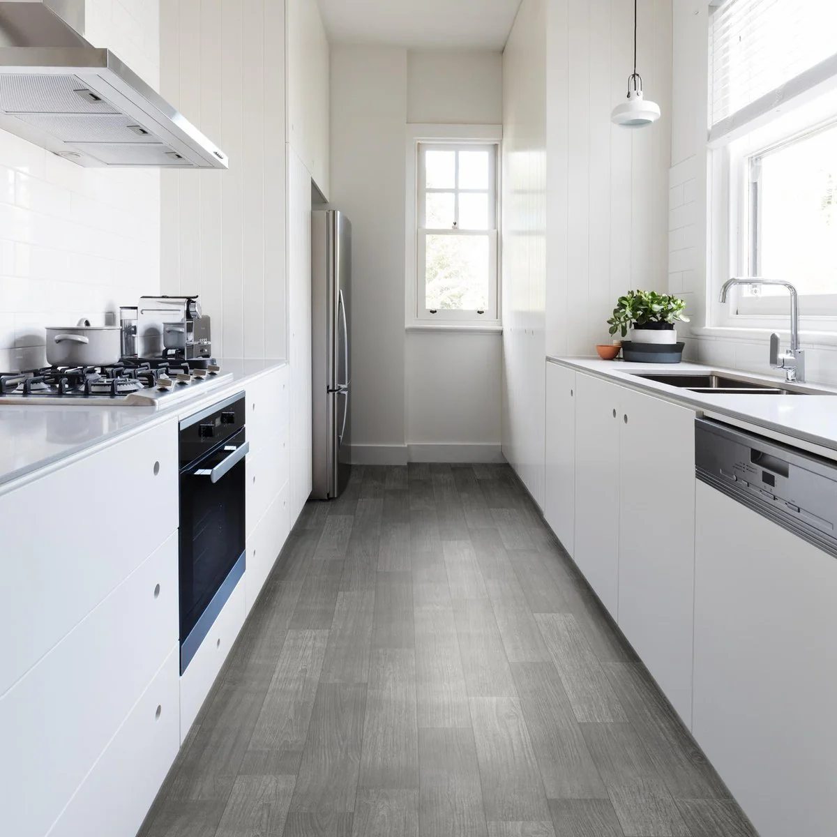 Matpro Vinyl Flooring - 1m x 3m - Dark Wood - Easy To Clean - Image 3