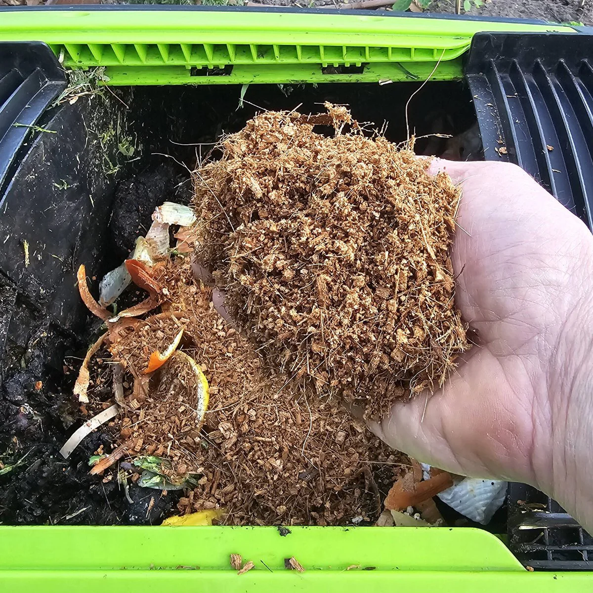 Maze Microbe Infused Compost Additive - 2L - Organic Waste Accelerator - Image 3