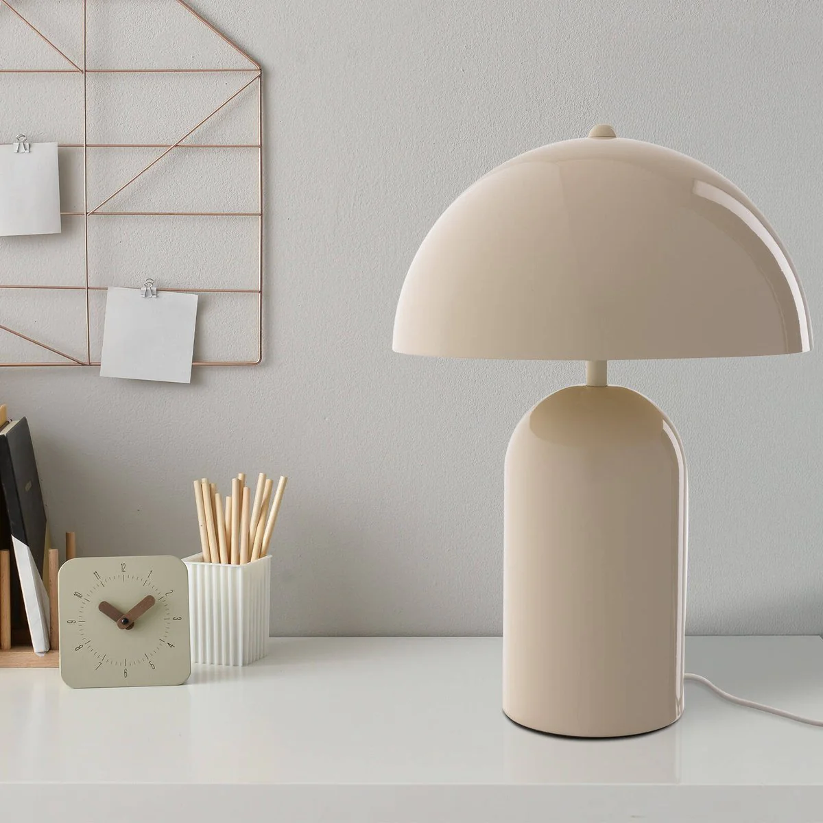 Mercator Cream Stella Table Lamp - 250mm x 360mm - High Gloss Metal Finish - Image 5