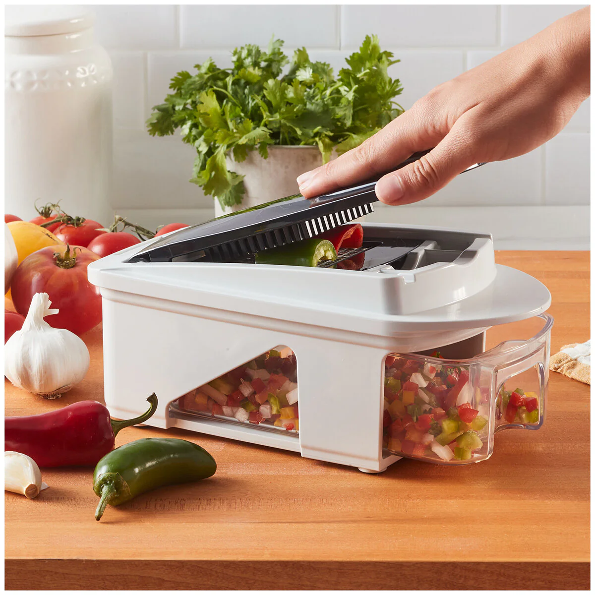 MIU Vegetable Chopper And Slicer 11-Piece Set 1968698 White Black - Image 4