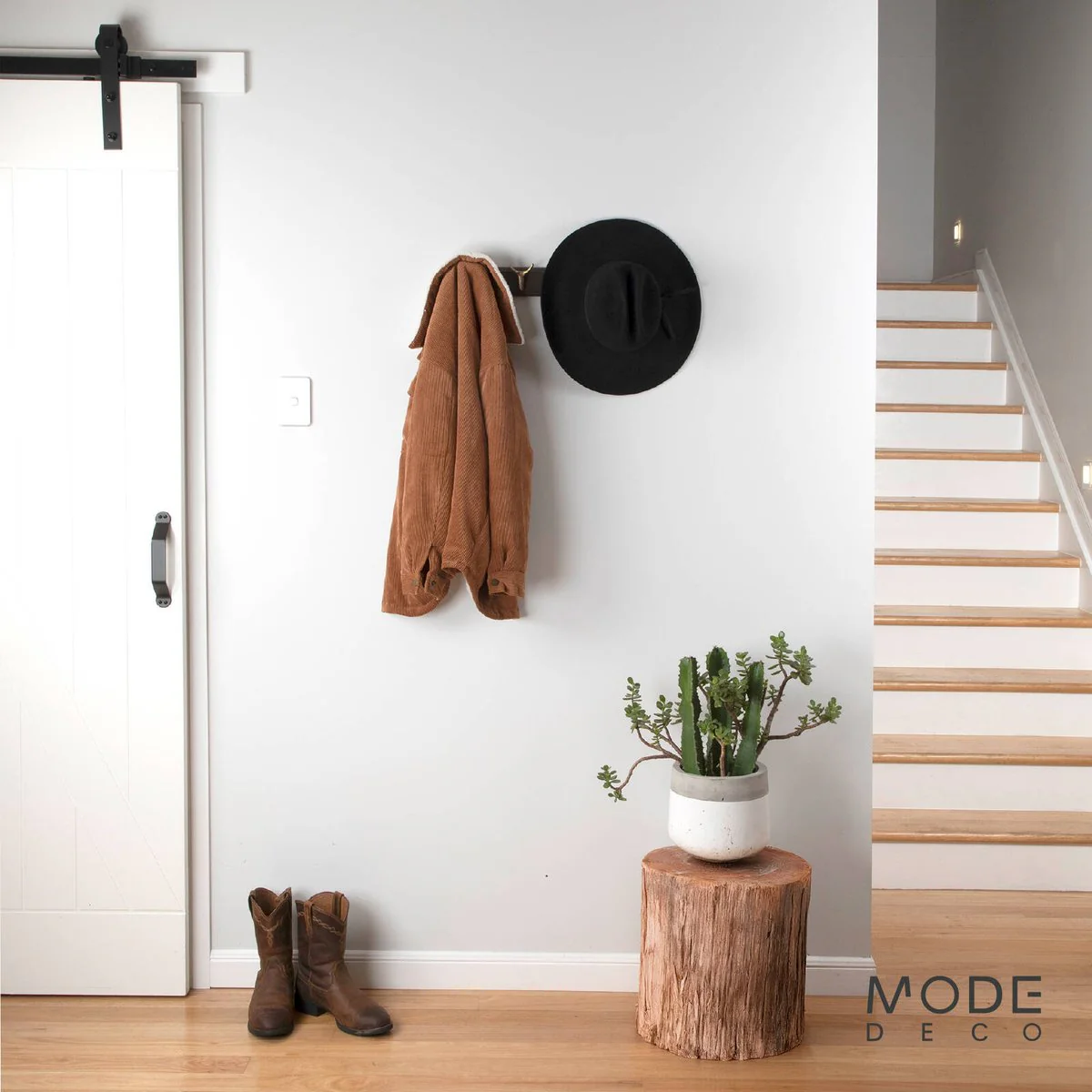 Mode 4 Brass Cow Hooks on Oak Board Hook Rack - 450mm - Decorative Storage - Image 2
