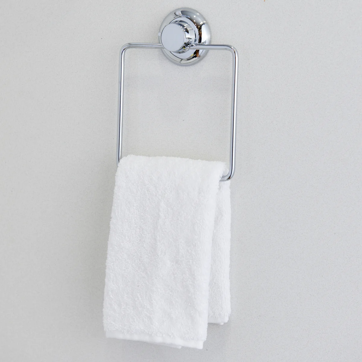 Naleon Chrome Suction Works Towel Ring - 165mm x 210mm - Durable & Relocatable - Image 2