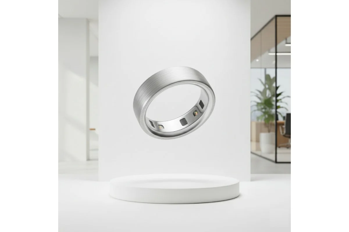 Oura Ring 4 Wellness Tracker - Brushed Silver, Size 13, Titanium Design - Image 2
