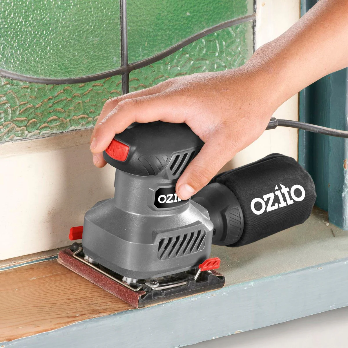 Ozito ¼ Sheet Orbital Sander - 13000 RPM - Red, Grey, Black, Silver - Image 5