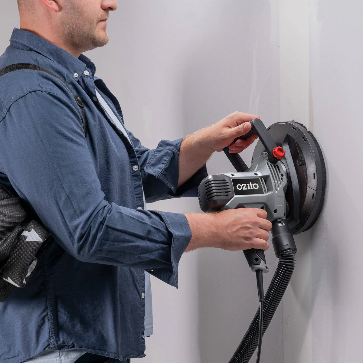 Ozito 1220W Portable Drywall Sander DWS 225 - 225mm - Efficient Sanding - Image 4