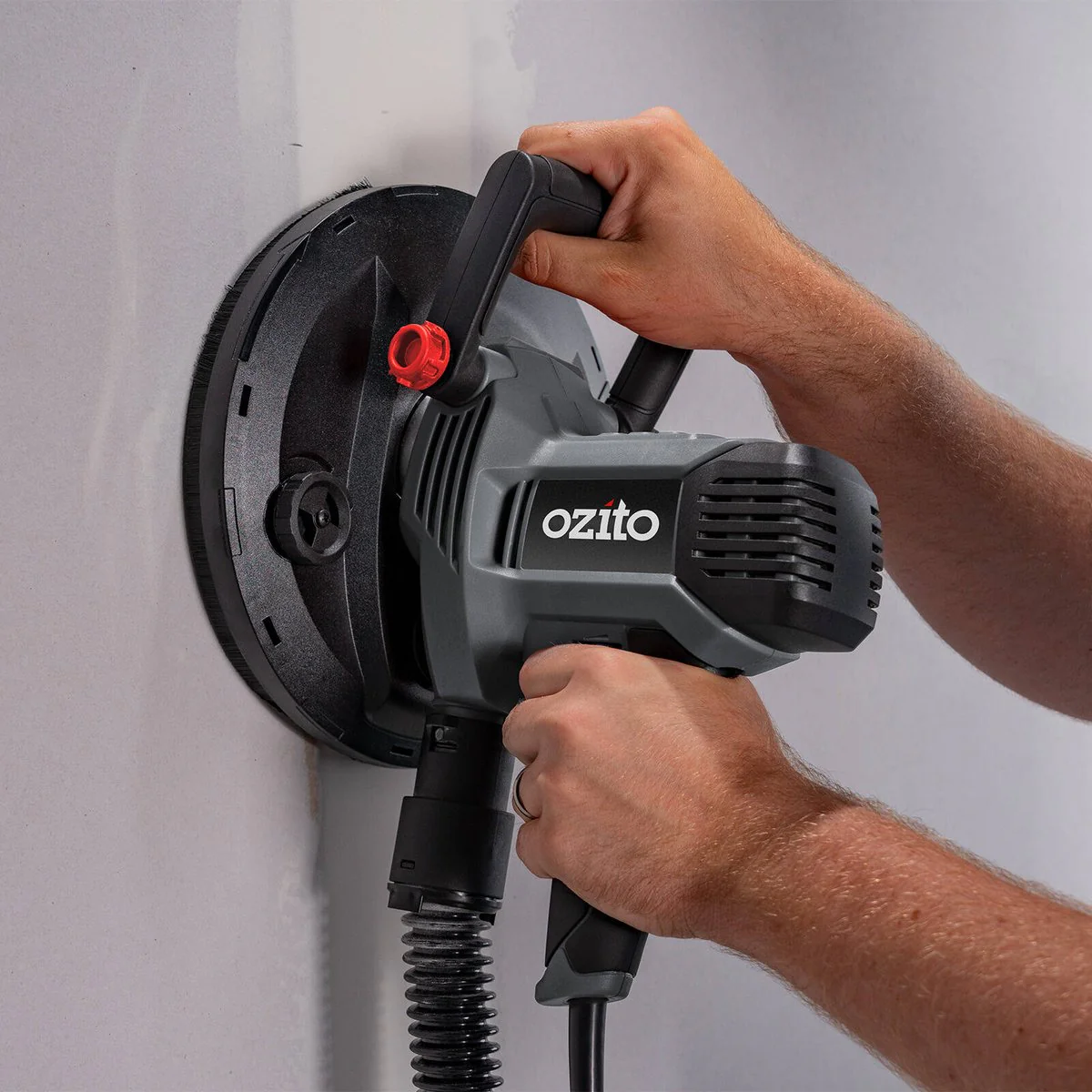 Ozito 1220W Portable Drywall Sander DWS 225 - 225mm - Efficient Sanding - Image 5