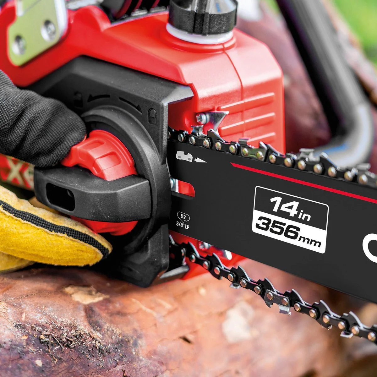 Ozito Brushless Chainsaw - 356mm - Metal - Tool Free Chain Tension - Image 4