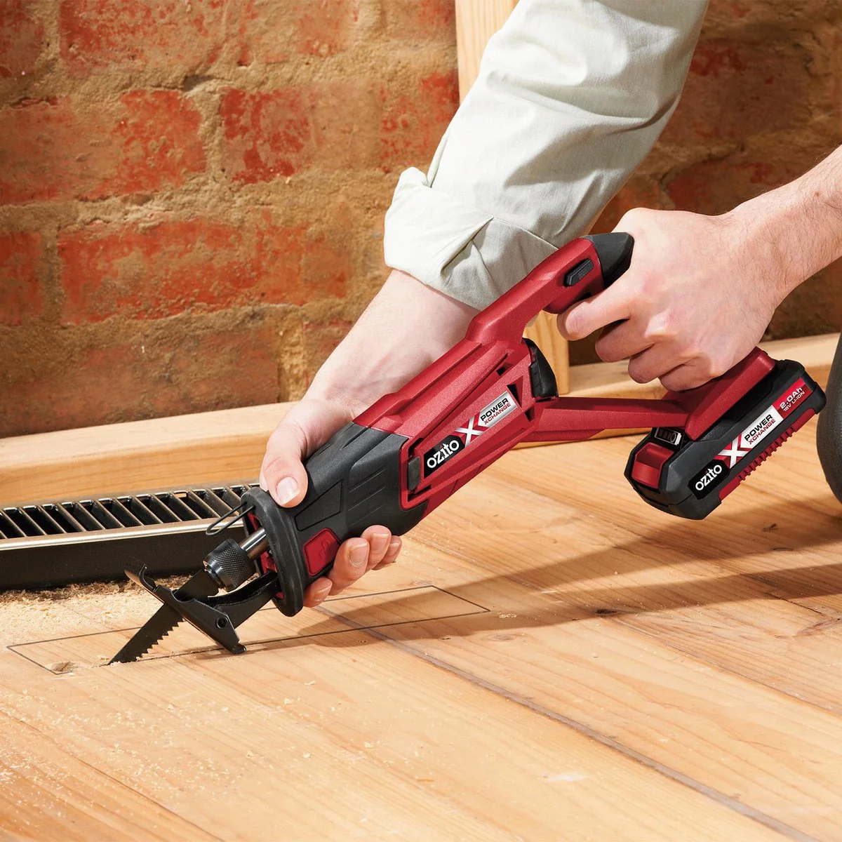 Ozito Cordless Reciprocating Saw - 18V - Plastic - Variable Speed - Image 4