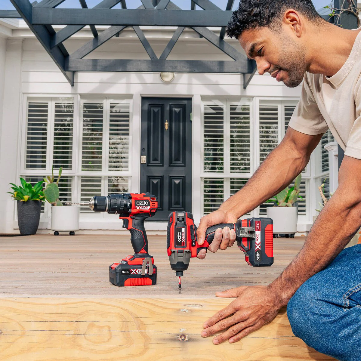 Ozito PXC 18V Brushless Hammer Drill & Impact Driver Kit PXBHIK 400 - 13mm & 6.35mm - 220Nm Torque - LED Worklight - Quick-Connect Chuck - Image 3