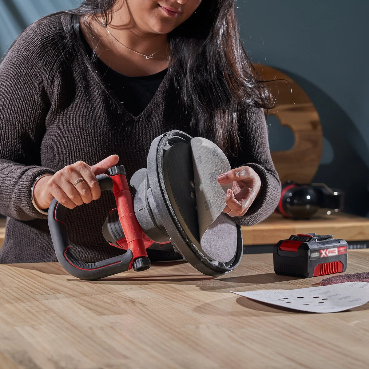 Ozito PXC 18V Drywall Sander PXBDWS 225 - 370mm x 270mm x 240mm - Brushless - Image 4