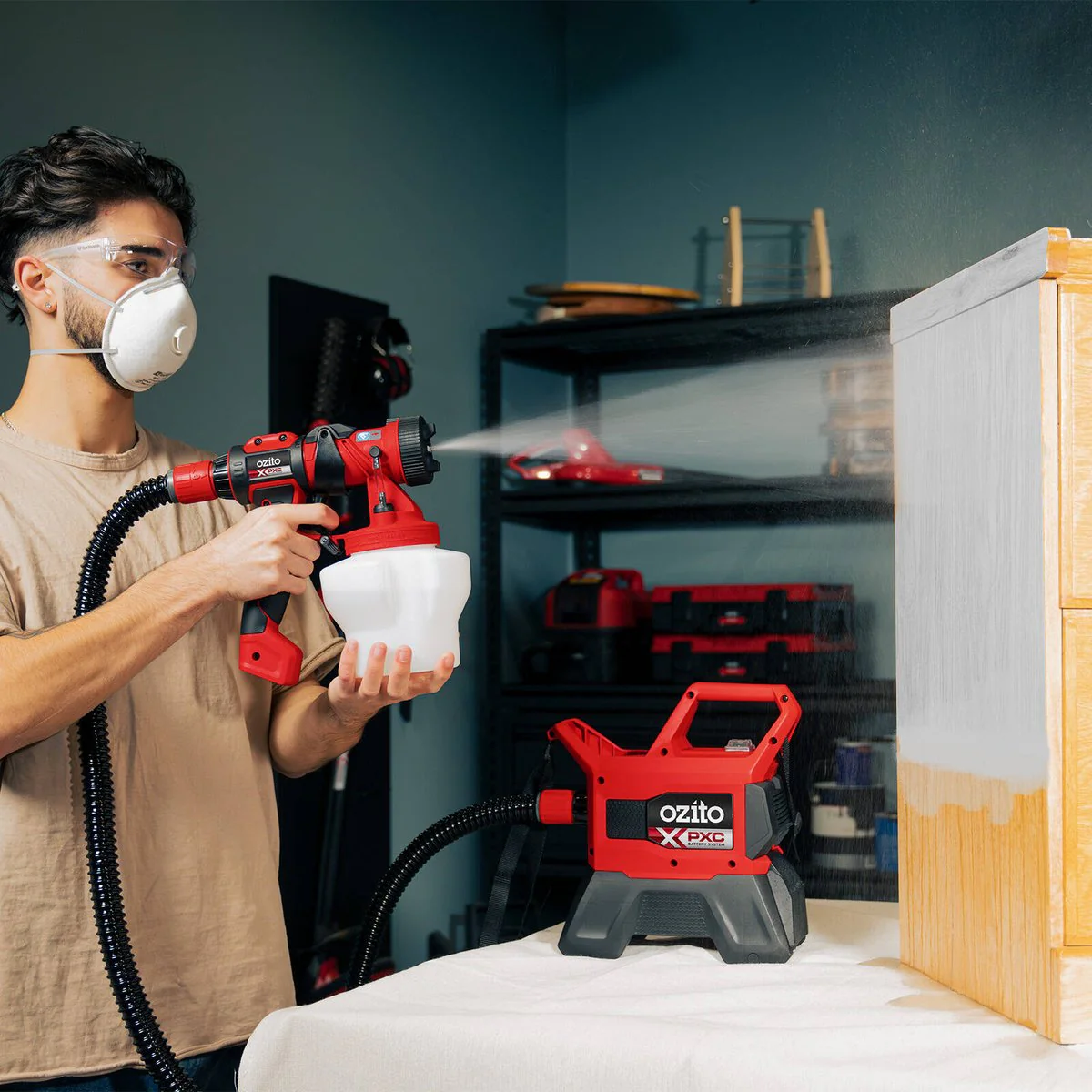 Ozito PXC 18V Paint Spray Station - 1.2L Capacity - Adjustable Spray Pattern - Image 4