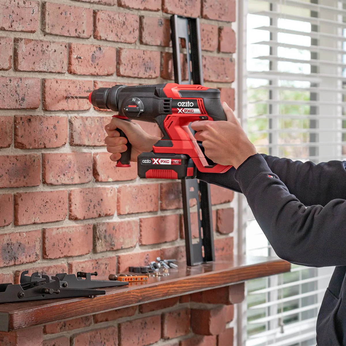 Ozito PXC 18V Rotary Hammer Drill - 1.8J Impact Power - 4-Mode Selector - Image 3
