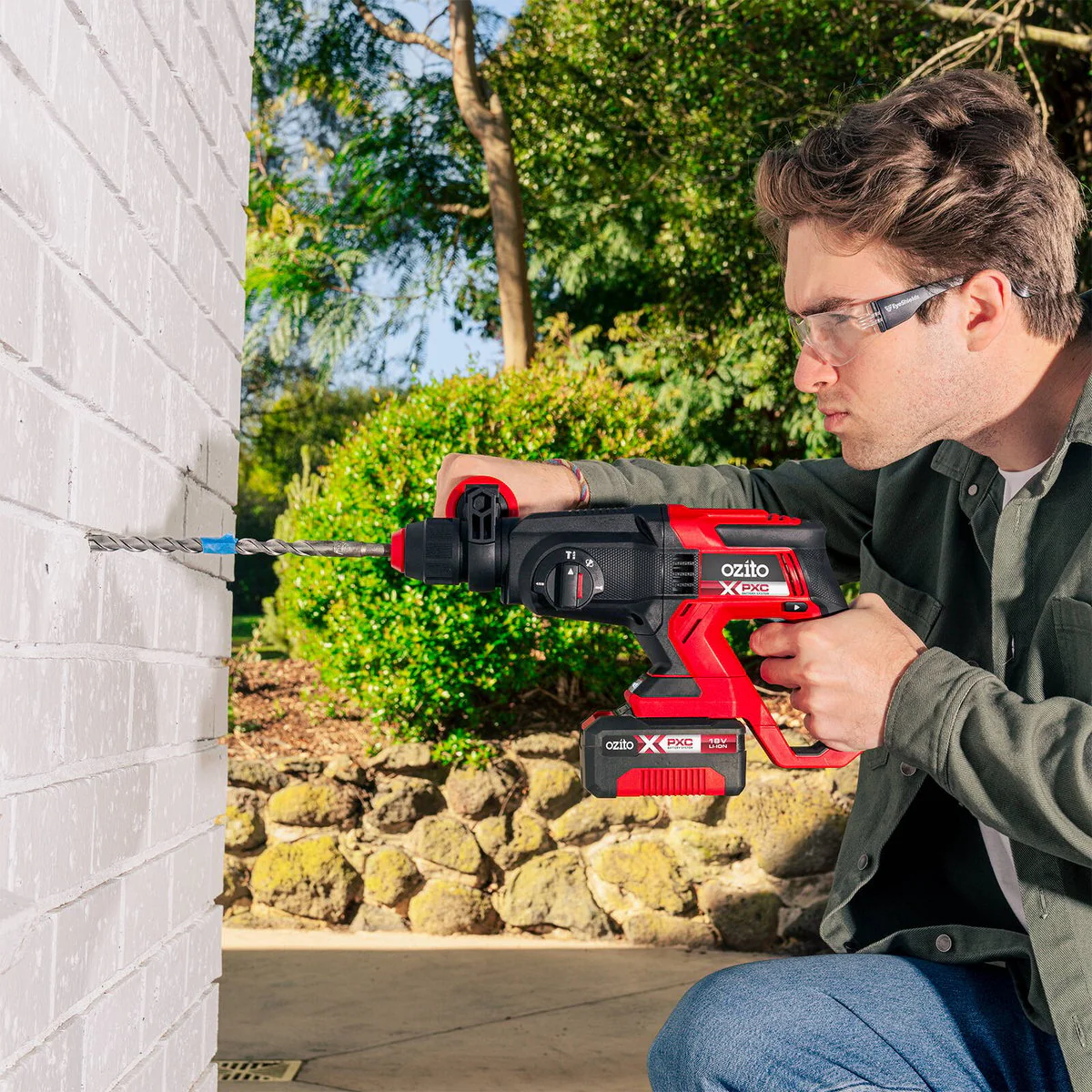 Ozito PXC 18V Rotary Hammer Drill Kit PRHK 1840 - 1.8J Impact Power - 4-Mode Selector - Includes 4.0Ah Battery - Image 4