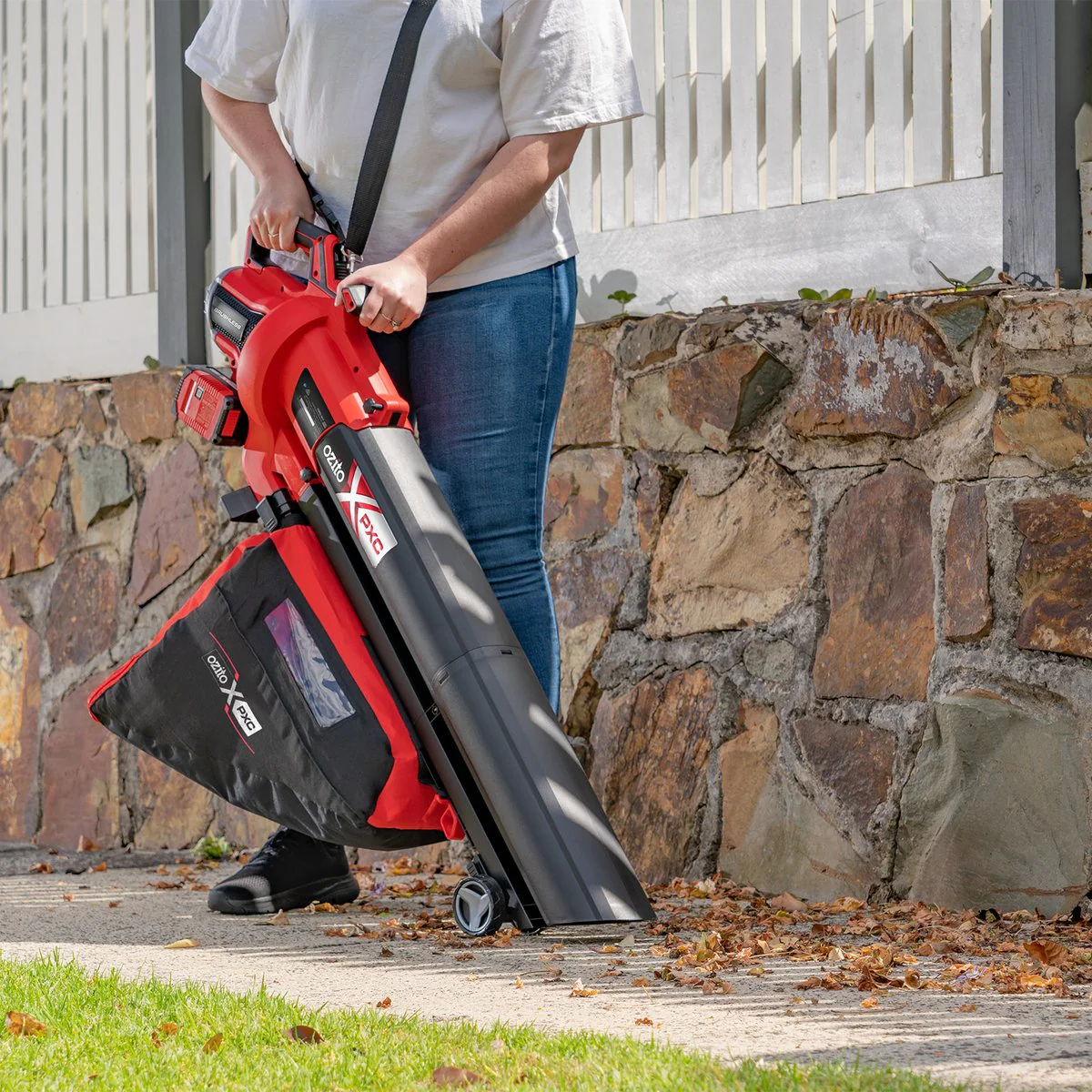 Ozito PXC 36V Brushless Blower Vacuum - 2 x 18V - 45L Collection Bag - 240KM/H - Image 3