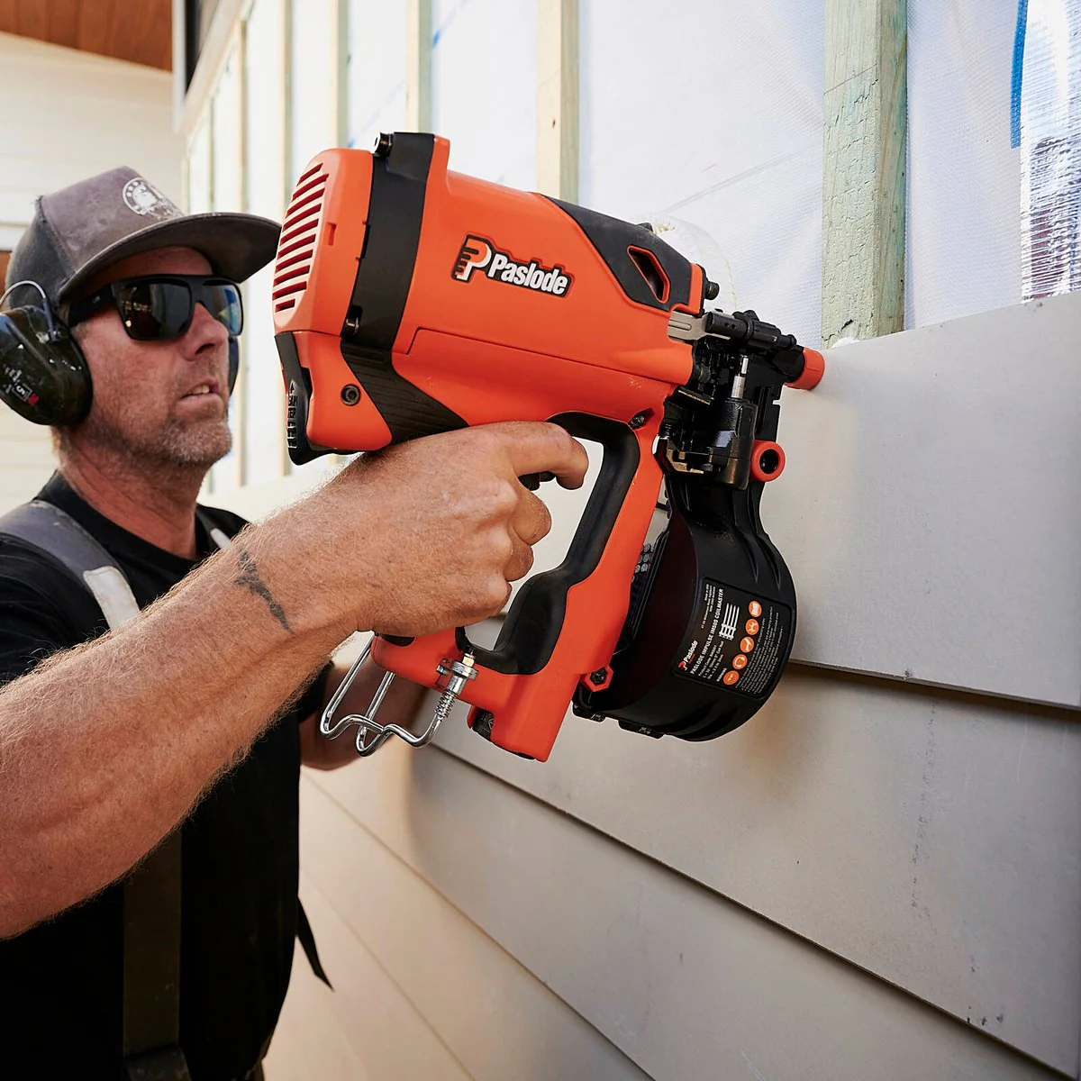 Paslode Impulse Coilmaster 27 - 50mm - Reliable Tool for Cladding & Decking - Image 4
